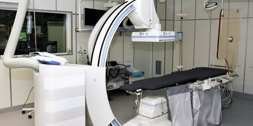 Kliknij aby przejść do: Pracownia hemodynamiki Instytutu Kardiologii z nowym aparatem angiokardiograficznym